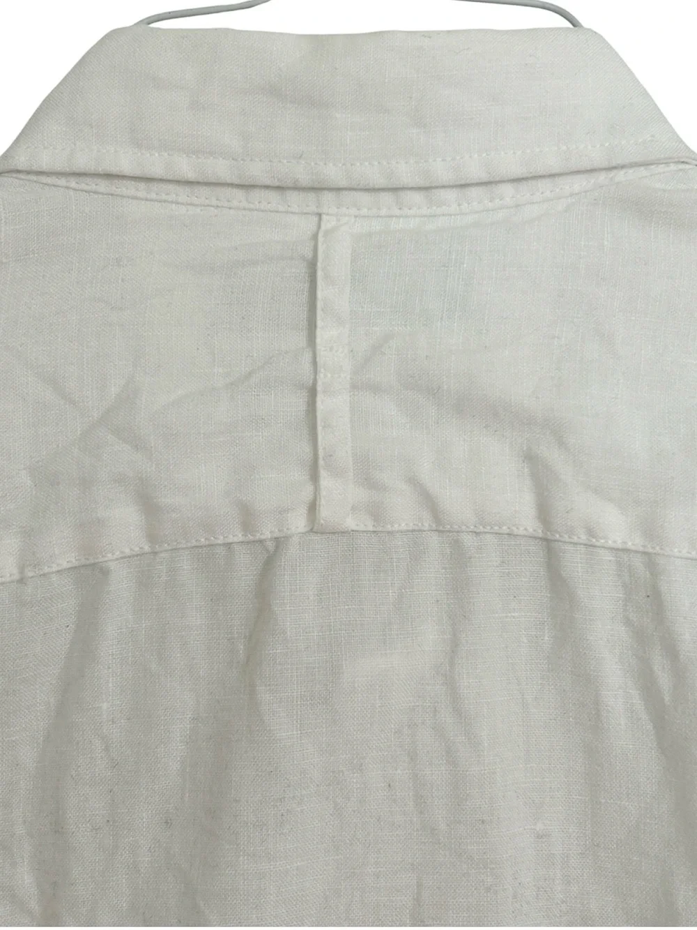 Banana Republic Camden Fit White 100% Linen Button-Down Shirt. Size Medium.